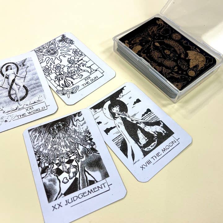Push/Pull Divination Invasion Tarot Deck for wholesale by Push/Pull