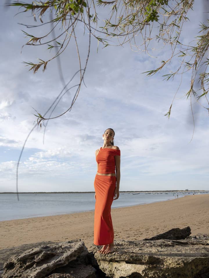 Asymmetric Polyamide Top for wholesale by Dioxide