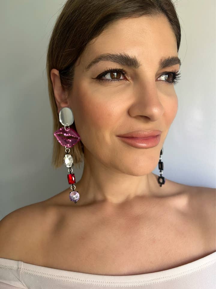 Bunte lange Clip-On-Ohrringe, Sommer-Ohrringe, Tropfenform für den Großhandel von Christina Christi