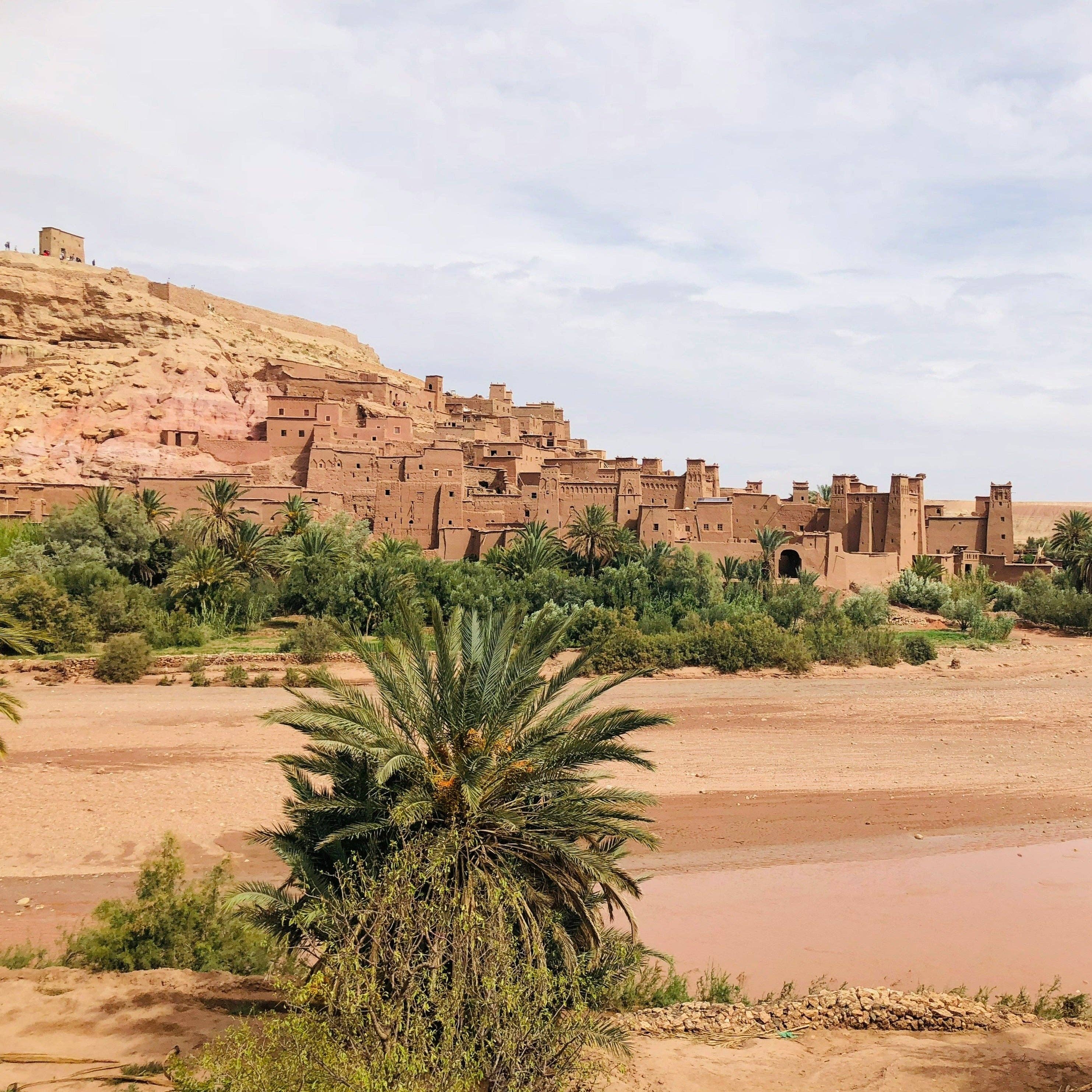 Cantrip Candles - Wholesale Jar/Filled Candle - Selenite Outpost 9oz Candle1