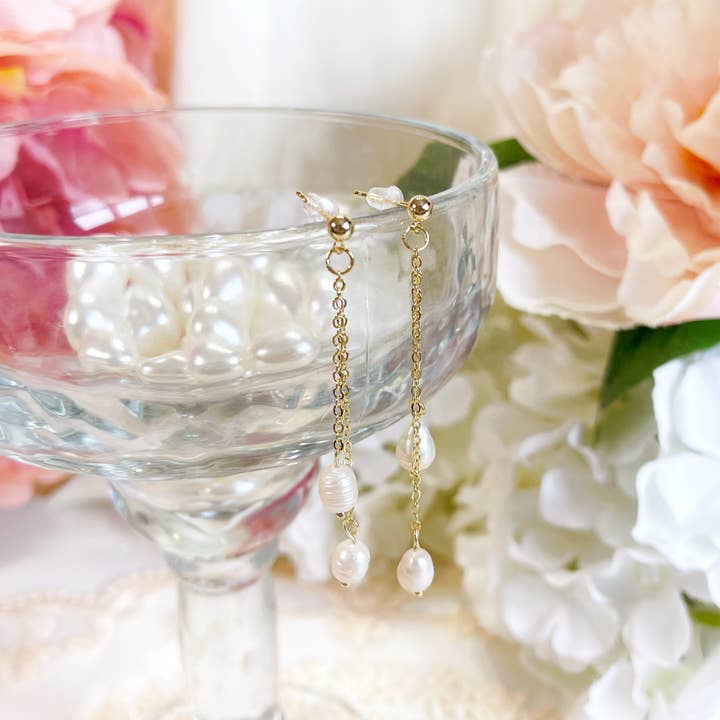 Melange Blanc - Wholesale Dangle Earrings - E244 pearl earrings, pearl drop earrings, dangle earrings3