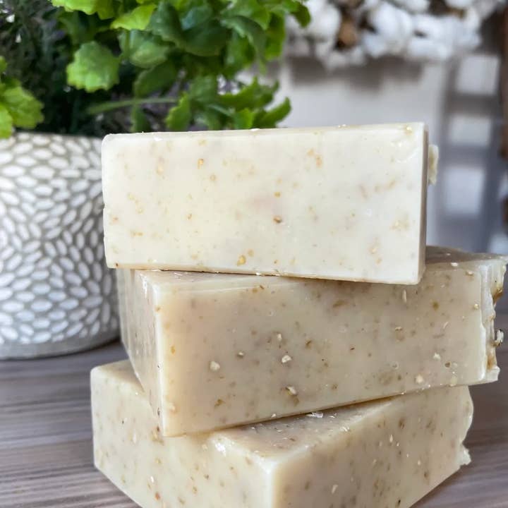 Lavender Oatmeal Soap for wholesale by Skinbiome