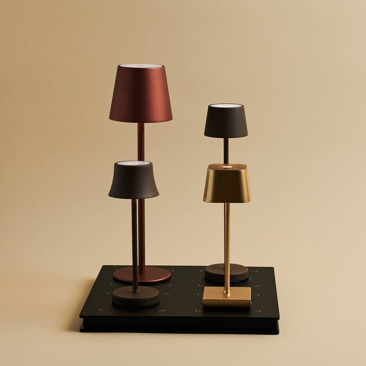 Tavellio - Wholesale Charging Cable - Amstel Station Professional Wireless Charging Station with 4 Charging Ports | Easy & Functional with Qi-Technology10