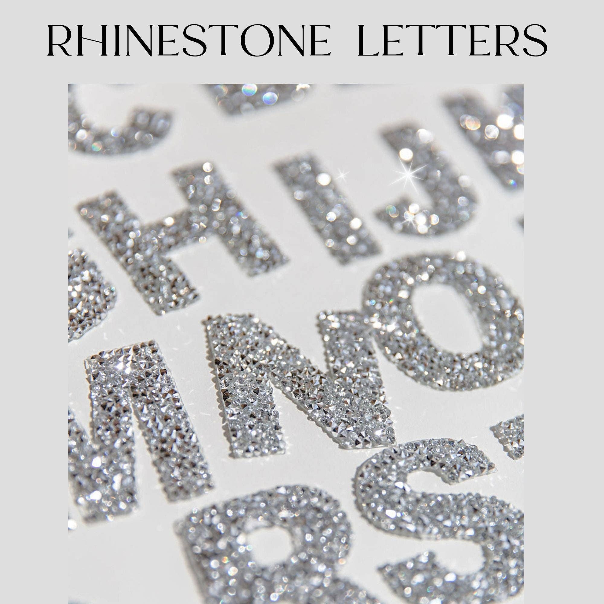 Heirloom Bridal Company – Großhandel Jeansjacke – Damen – Klassische Jeansjacke „Wifey“ mit Perlenbesatz3