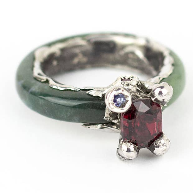 Moss-agat, granat och tanzanit ring för wholesale av Arlo Haisek