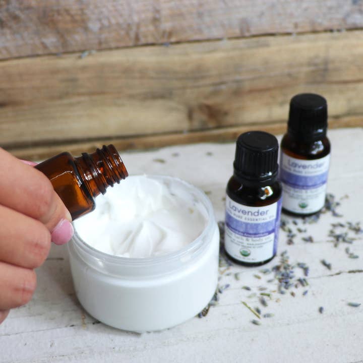 Olio Essenziale di Lavanda | Biologico | Calmante per la vendita all'ingrosso da parte di Rinse Bath Body Inc