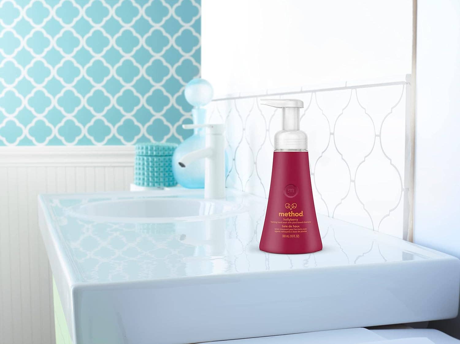 Innovarix - Wholesale Hand Soap/Wash - Foaming Hand Wash Hollyberry - 300ml 10 Oz.2