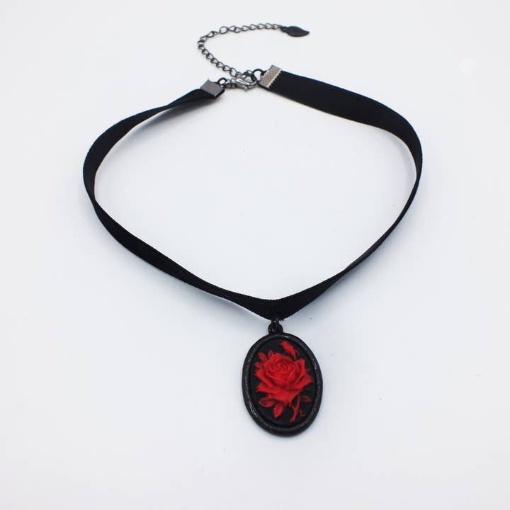 Medium Cabochon Velvet Choker or Chain Necklace for wholesale by Fizz