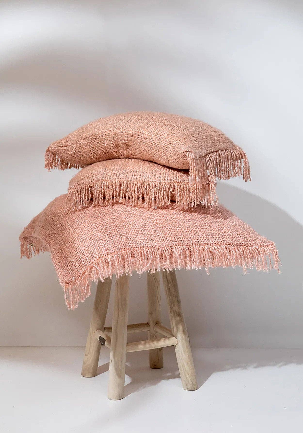 Bazar Bizar Living – wholesale Throw pillow cover – The Oh My Gee Cushion Cover - Salmon Pink - 40x403