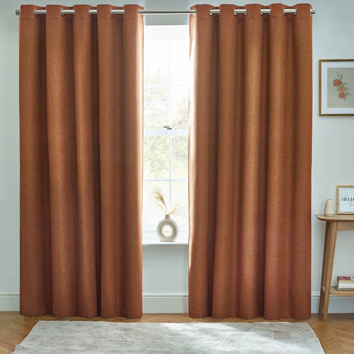 Ladrillo Cortinas térmicas con ojales Dawn, 100% opacas, color ladrillo de venta al por mayor en Faire