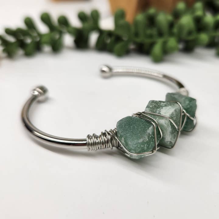Meraki Gemstones - Wholesale Cuff Bracelet - Green Aventurine 3 Rough Gemstones Wire Wrapped Bangle