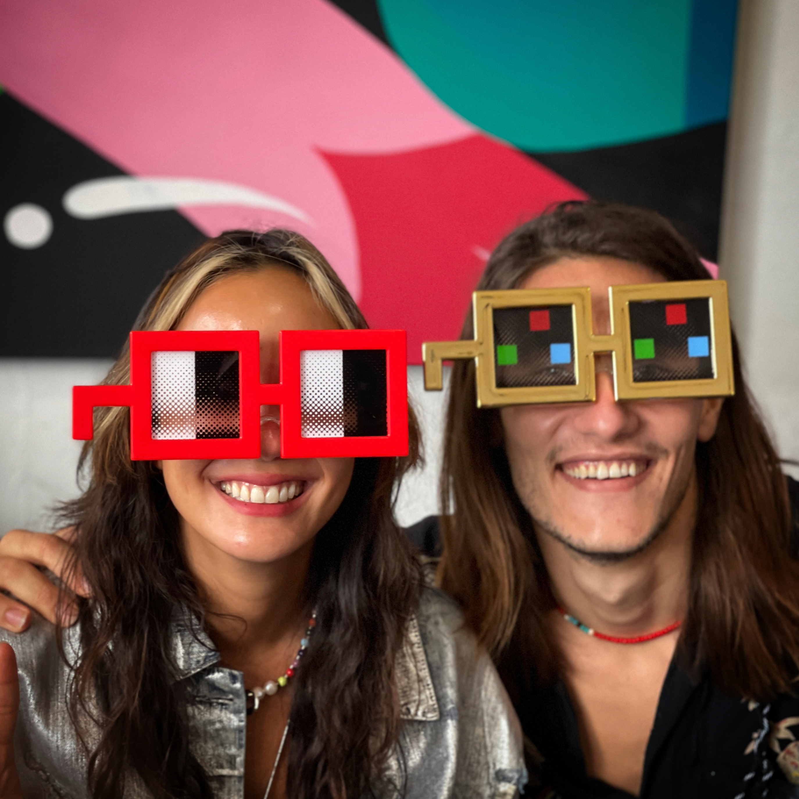 Bigshot Toyworks - Wholesale Gag Gift/Novelty Gift - Bigshot Noggles in Classic Red6