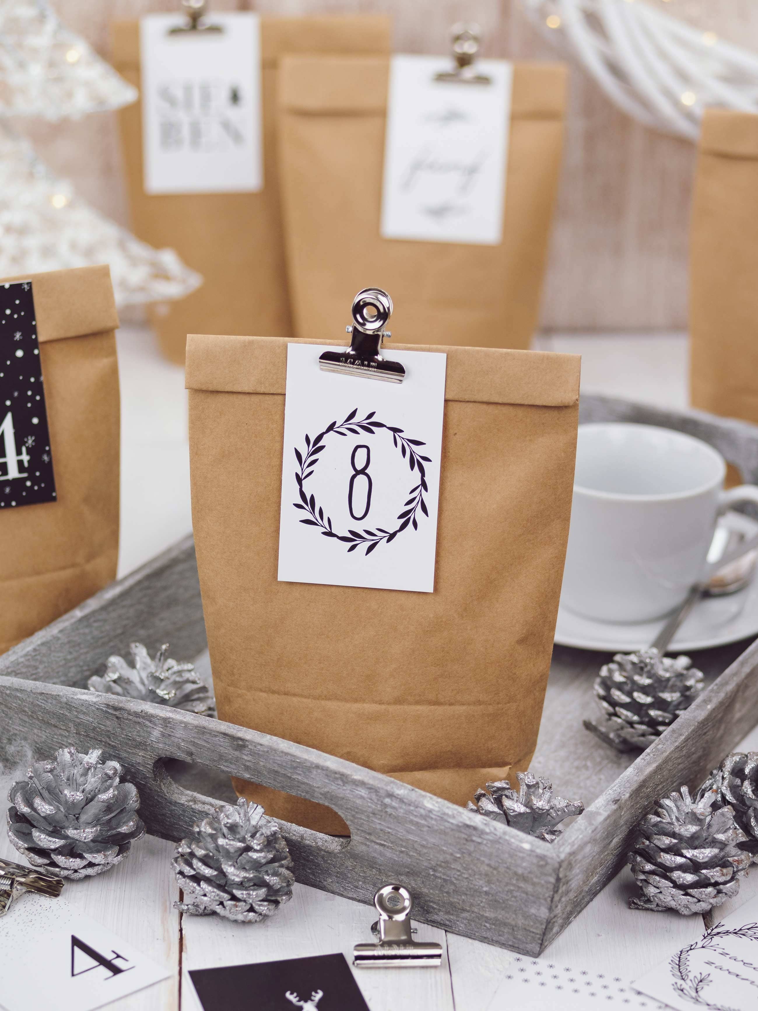 Papierdrachen - Wholesale Advent Calendar - Adv card calendar - black and white - set 12