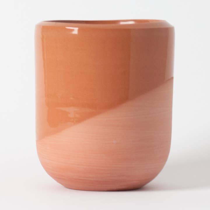 Mini vaso in terracotta, ideale per piccole erbe o fiori per la vendita all'ingrosso da parte di Studio Luto