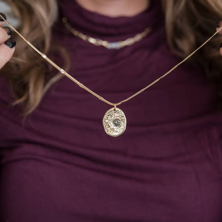 Dynamo - Wholesale Pendant/Charm Necklace - Jewelry Gold Bird Coin Pendant Necklace | Pyrite Sun1