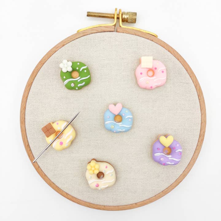 SChandworks - Wholesale Embroidery/Cross Stitch Supplies - Donut needle minder2
