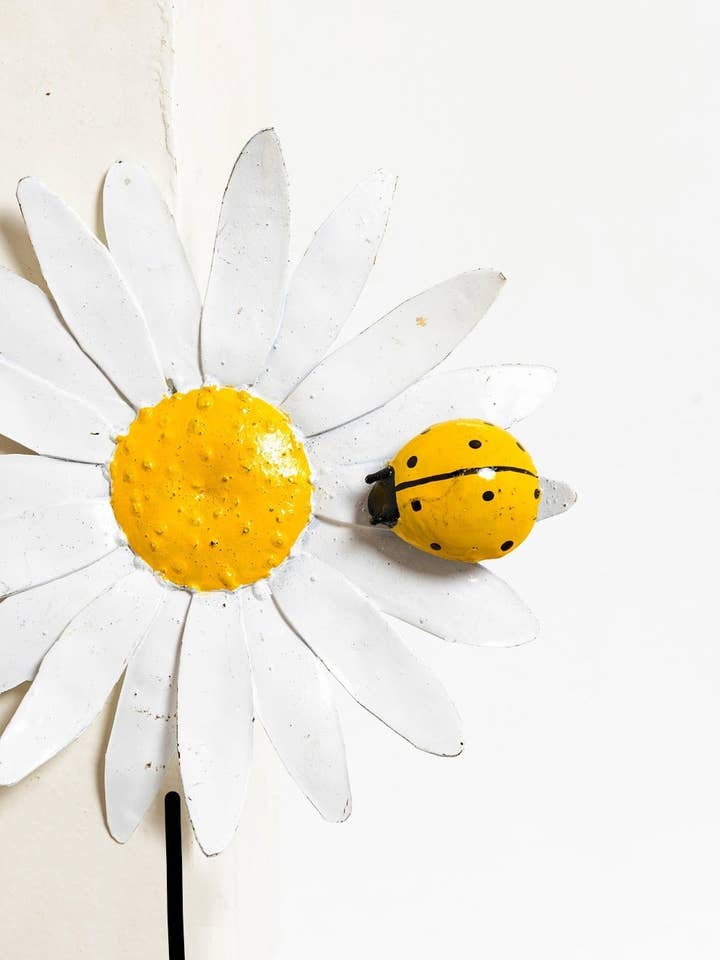 GEEL LIEVEHEERSBEESTJE OP STOKJE voor wholesale door Zimba-Arts