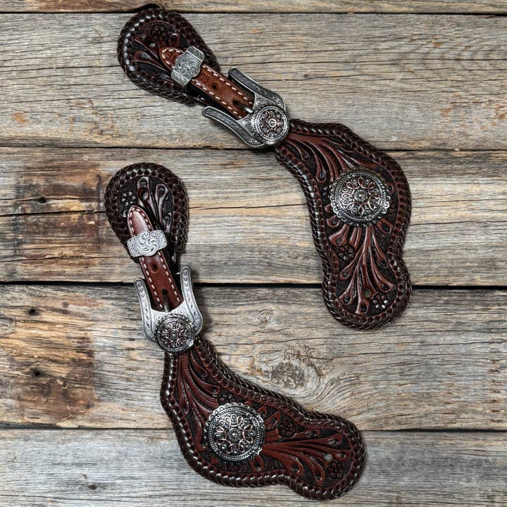 Mörka Olja Piskstygn Kopparblomma Sporrband - Western Conchos #SS135 för wholesale av Rodeo Drive