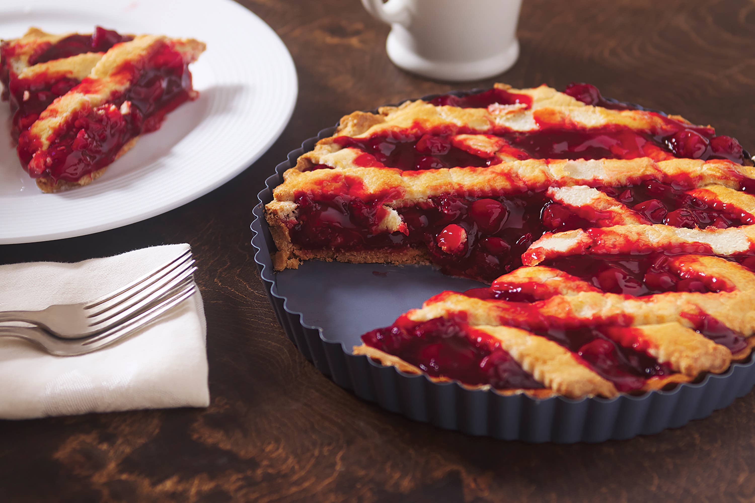 Fox Run Brands - Wholesale Baking Dish - Fox Run Non-Stick Bottom Tart and Quiche Pan, 9"5