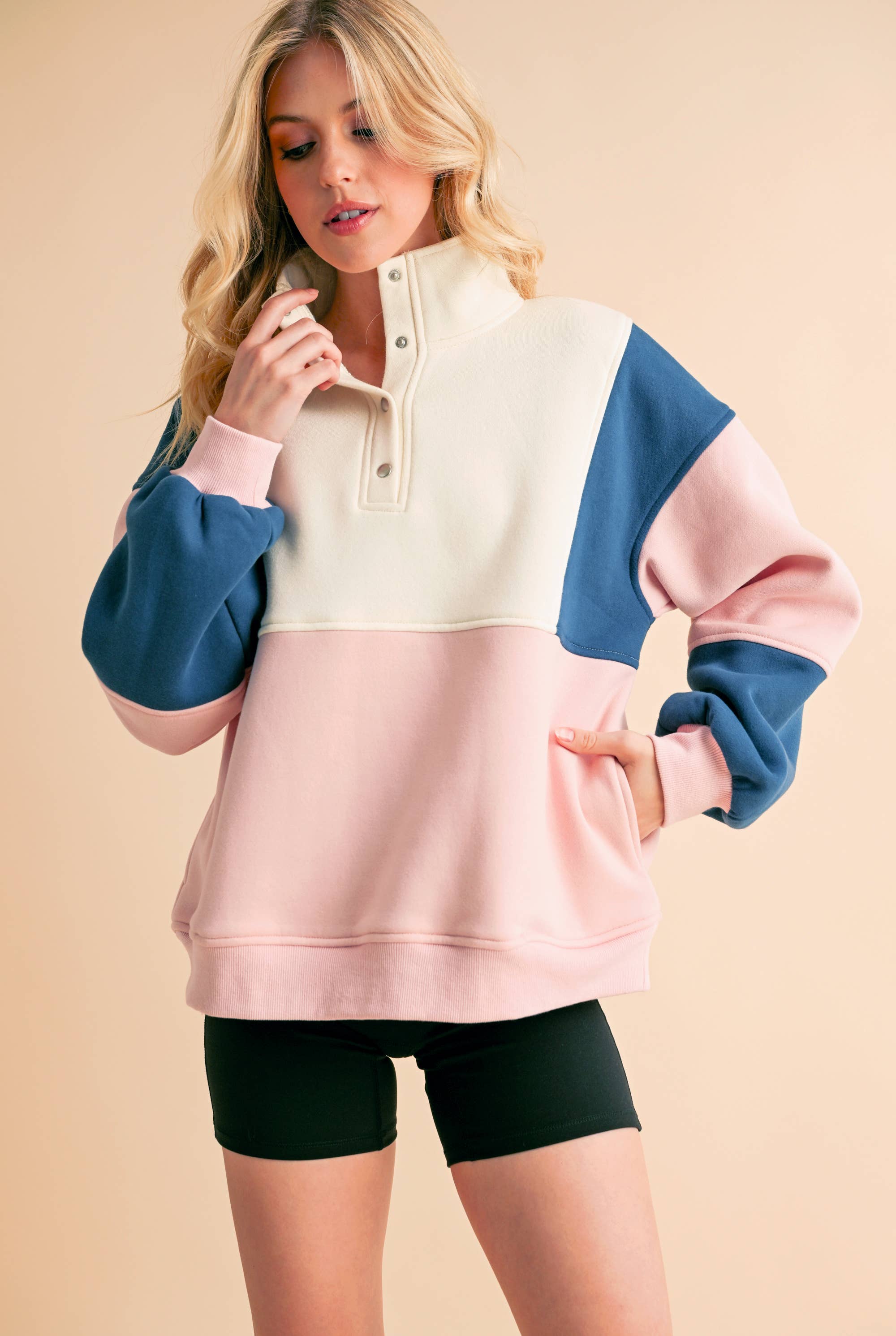 AEMI + CO – wholesale Sweatshirt - Dam – 992EK Glo colorblock-tröja med tryckknappar16