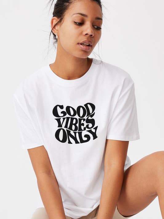 Solo Buone Vibes per la vendita all'ingrosso da parte di DOTCOM