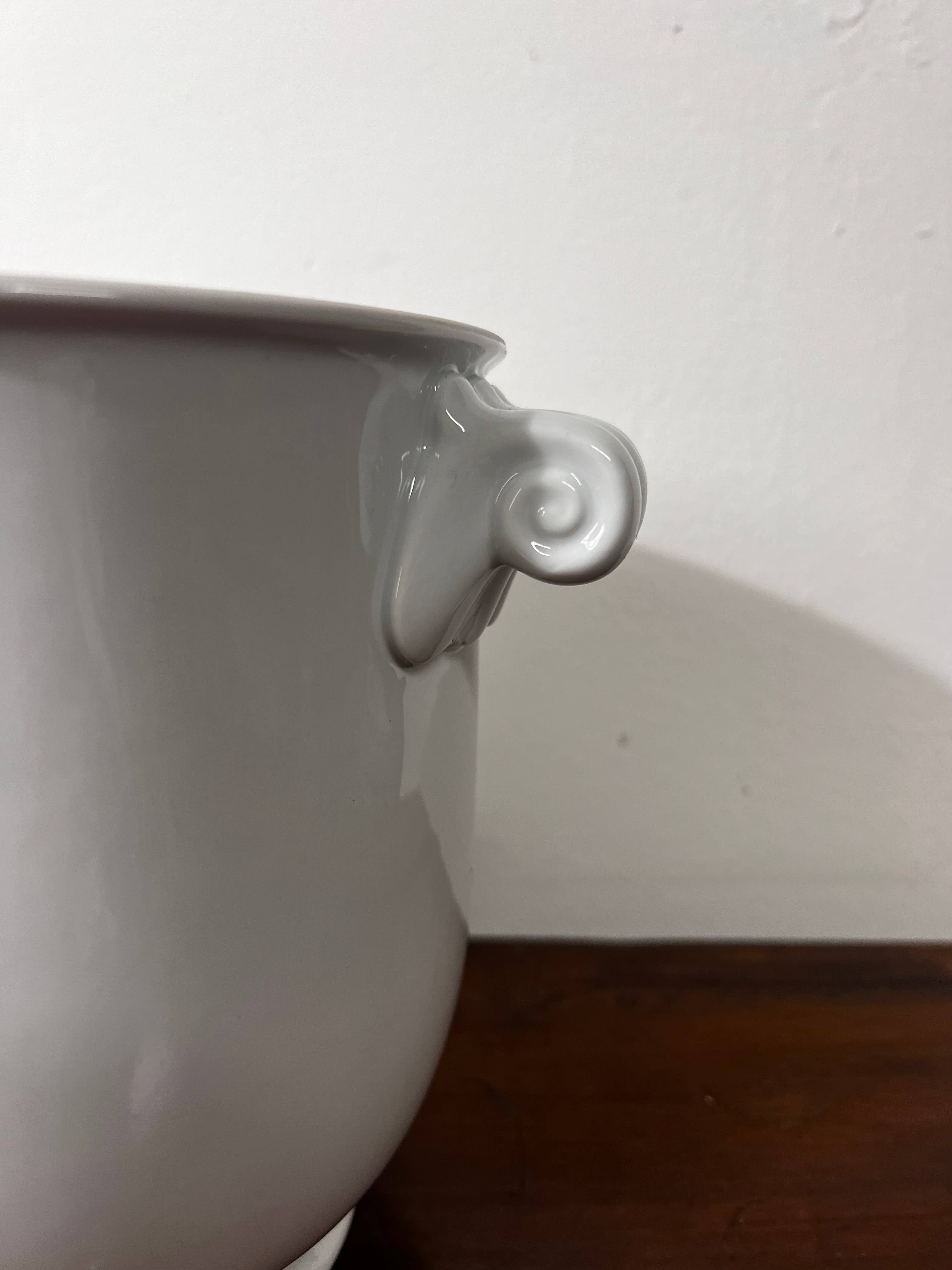 DADA Novecento - Wholesale Plantenpot - Witte keramische cachepot met handvatten3