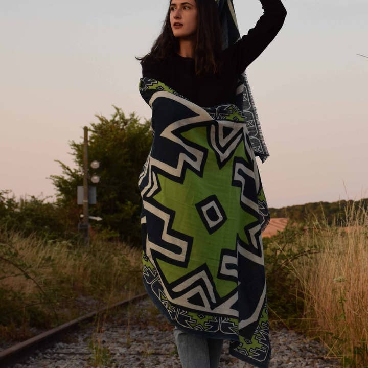 Les Belles Vagabondes – wholesale Halsduk - Dam – XL Ndebele Halsduk Grön2