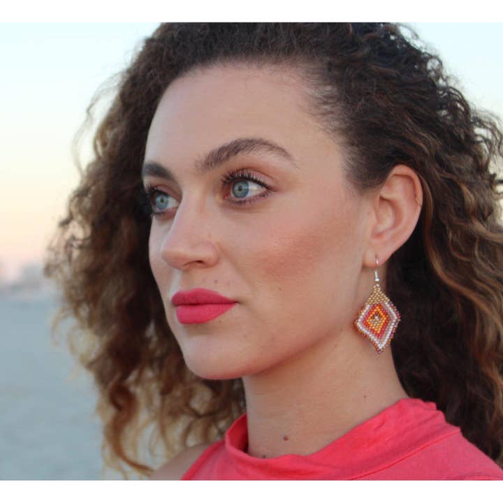 Diamantohrringe mit Lily Seed Bead — Guatemala für den Großhandel von Lumily