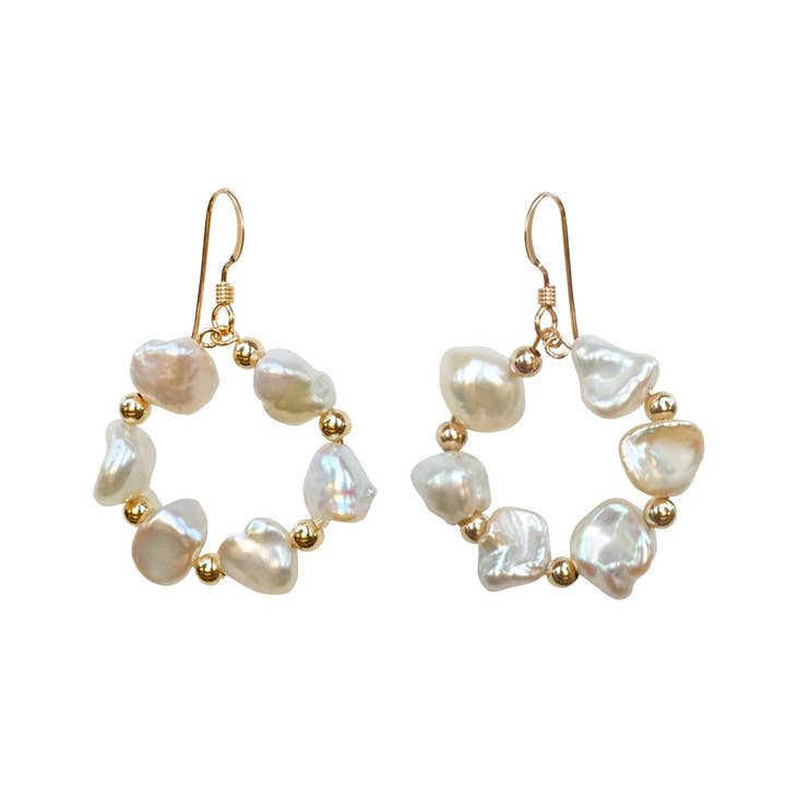 S-kin Studio Jewelry – wholesale Dangle earrings – Daisy Pearl Earrings0