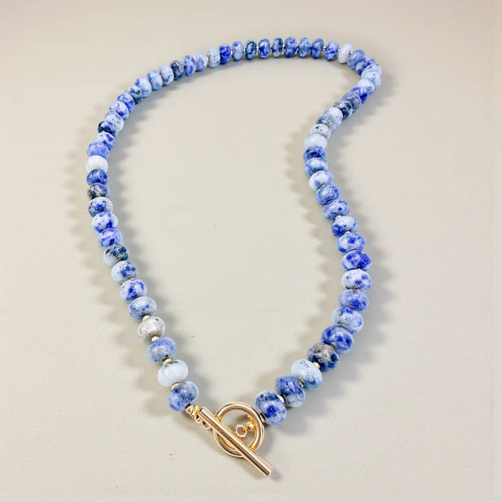 Collier Audacieux en Perles de Pierres Précieuses Lapis pour la vente par ETHICGOODS