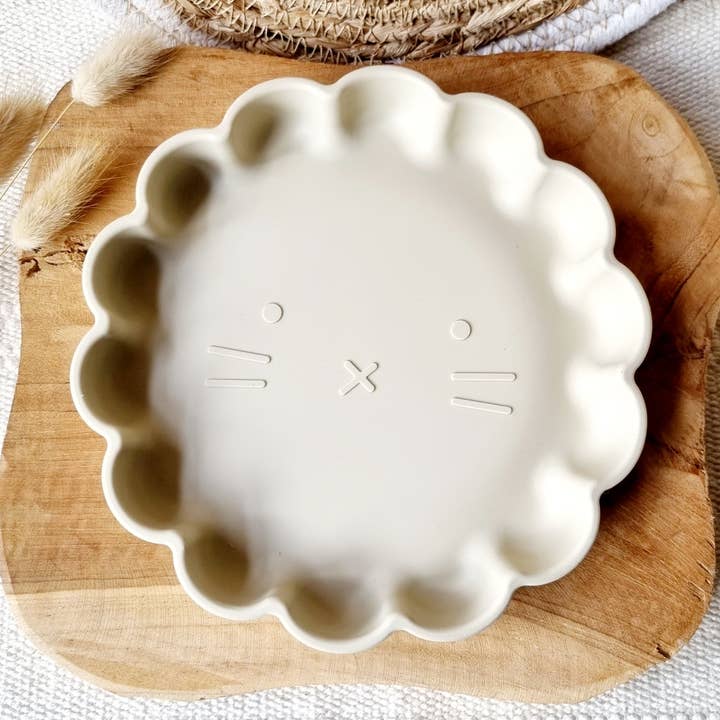 Assiette en silicone avec ventouse Lion - Beige pour la vente par Rammelaartje