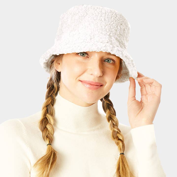 Sensibling Corp. – wholesale Bucket hat – Women's – Teddy Bear Bucket Hat
