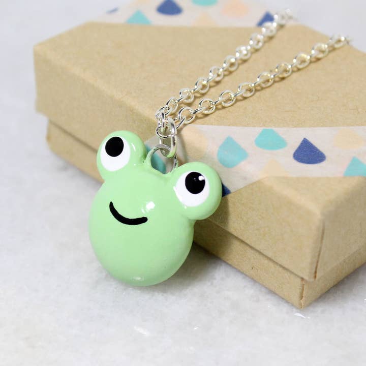 Frog halskæde for engroshandel hos Mariposa Miniatures