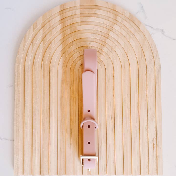 Vandtæt hundehalsbånd - Pudderrosa for engroshandel hos Barks and Brownies