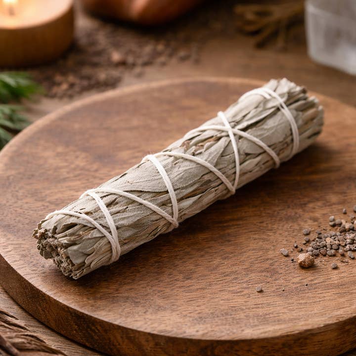 Schlanker Weißer-Salbei-Räucherbündel, 10 cm für den Großhandel von VIE