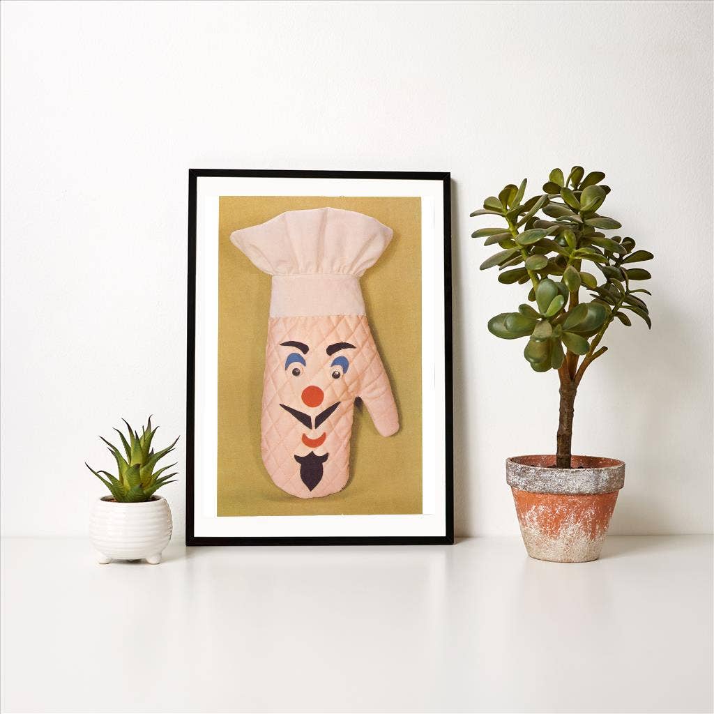 Found Image Press – wholesale Art print – Art Print NP-968 Chef's Face Overn Mitt1