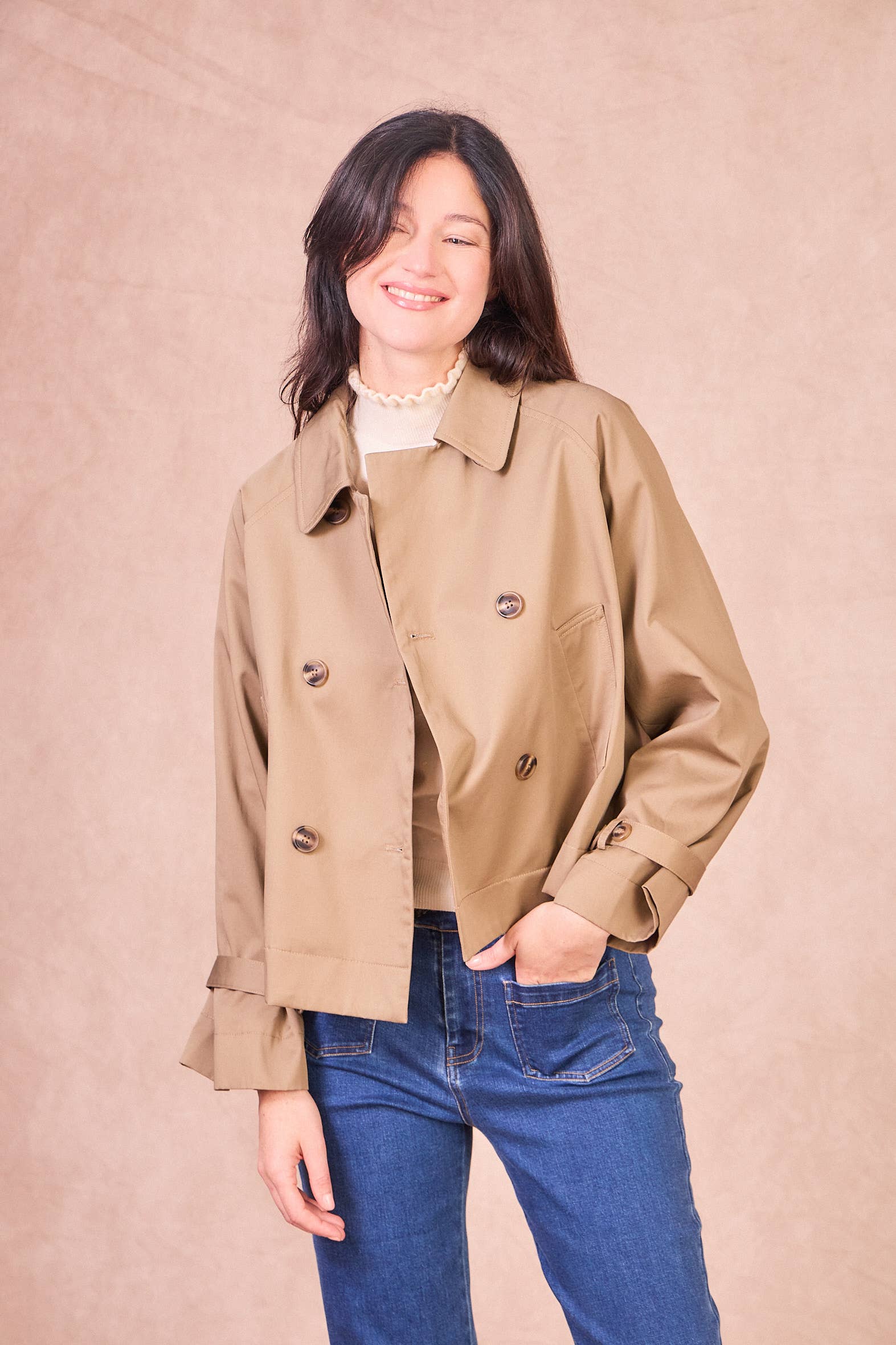 Calie Paris – Großhandel Jacke – Damen – VIOLETTE Trench – Moderne Eleganz in Baumwolle10