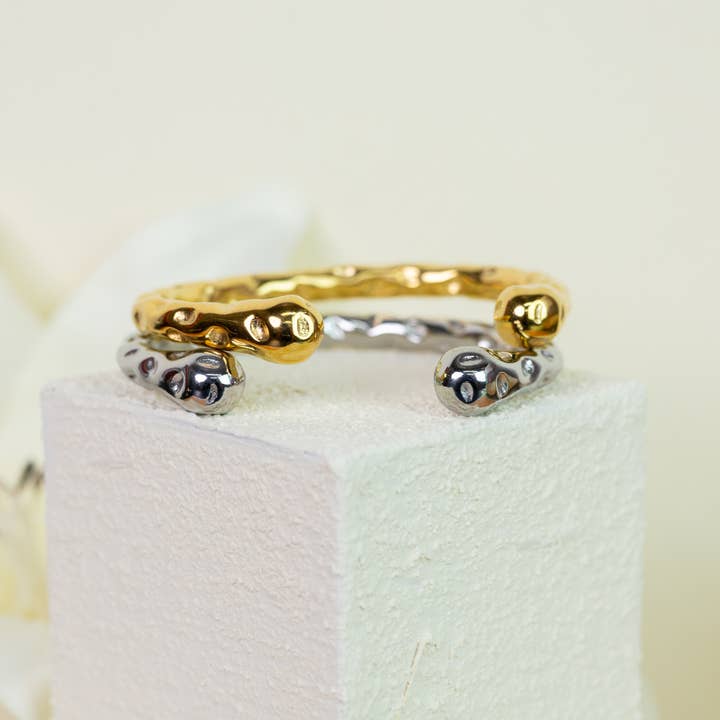 Bridgette Bangle pour la vente par FAWNE