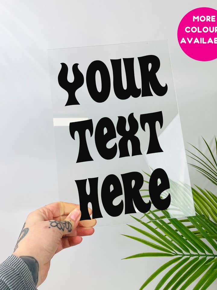 Plaque d'affiche en vinyle acrylique transparent avec texte de personnalisation pour la vente par Buba Goods