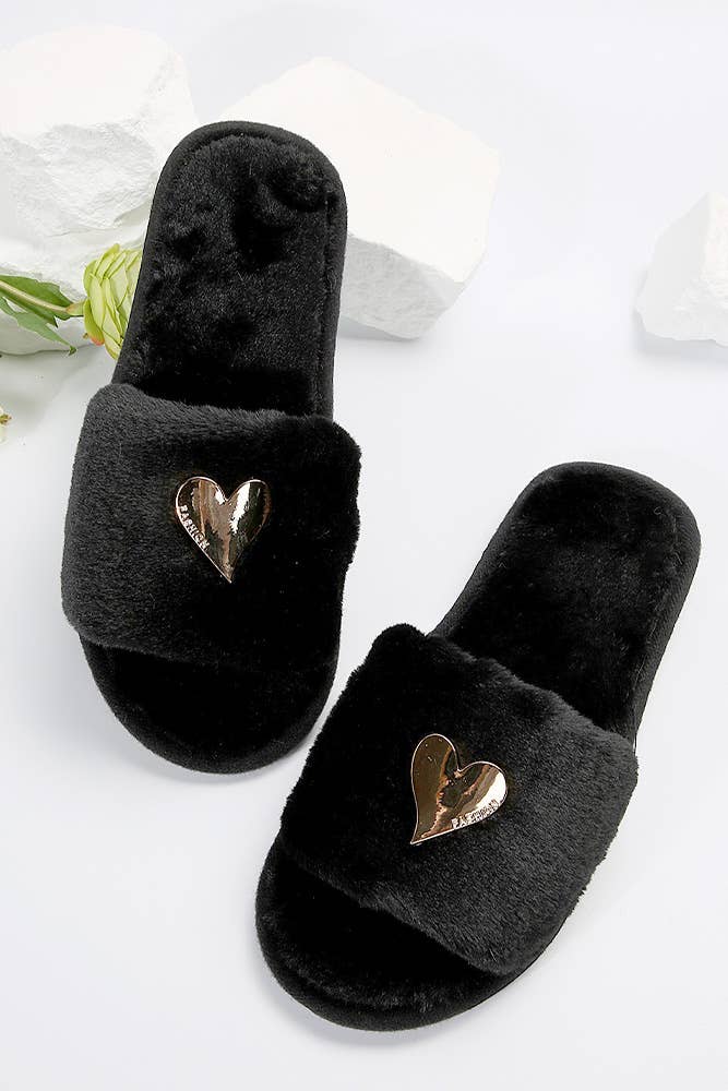 UNISHE - Wholesale Slippers - Women's - Heart Pendant Fluffy Slippers ZK7016