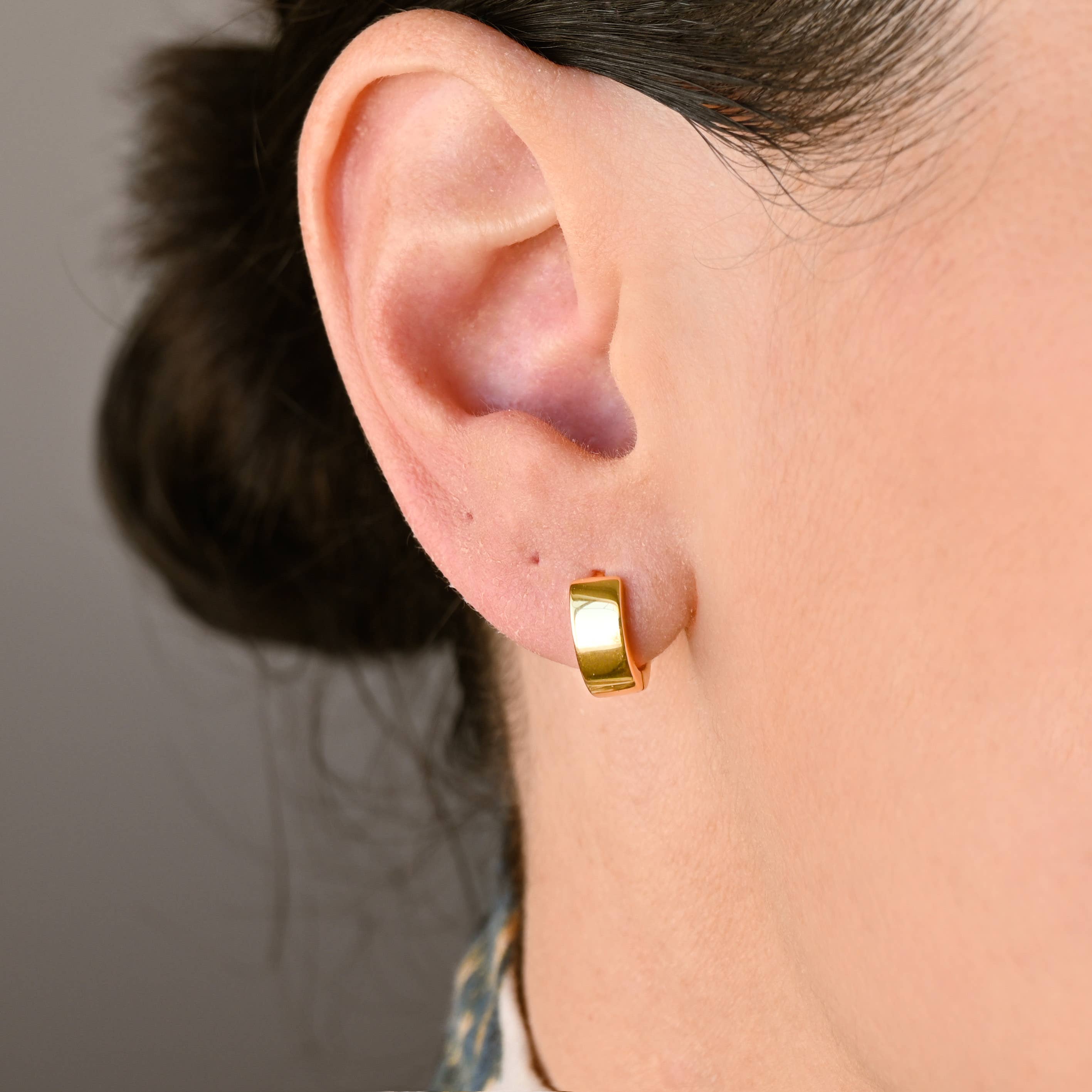 Blueyejewelry - Wholesale Huggie Earrings - Sterling Silver Bold Hoops - Silver Wide Small Huggie Hoops0