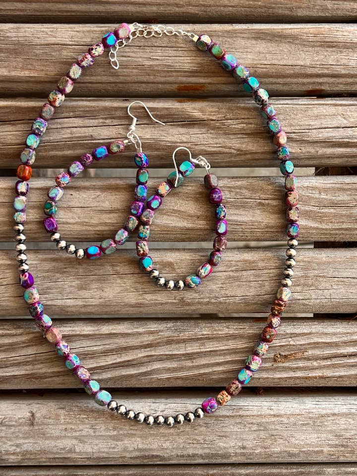 ORECCHINI VIOLA per la vendita all'ingrosso da parte di Cheye+Mac