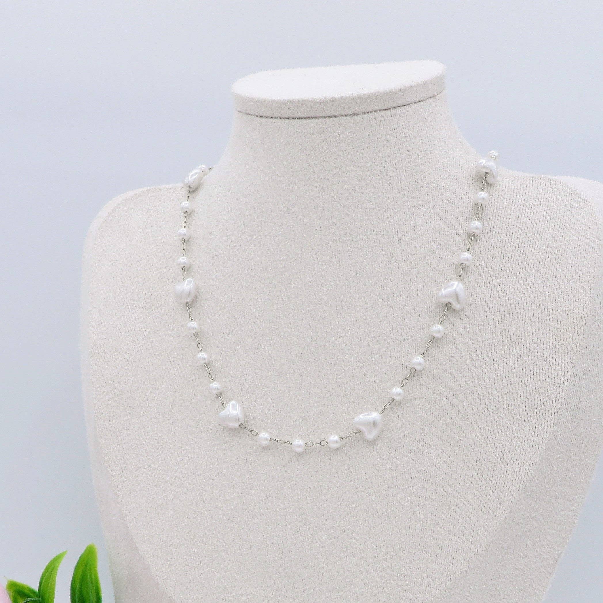 Daemon srls - Vente Collier de perles - CIPRIA - Collier en perles baroques en forme de cœur en acier inoxydable3