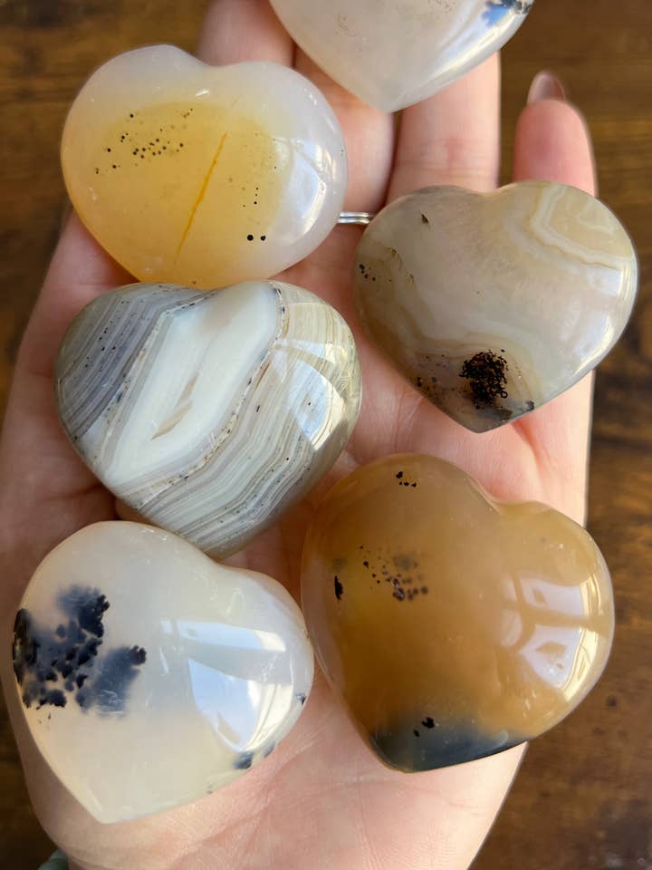 Mini Dendritisk Agat Krystalhjerte for engroshandel hos Sapphire & Sage