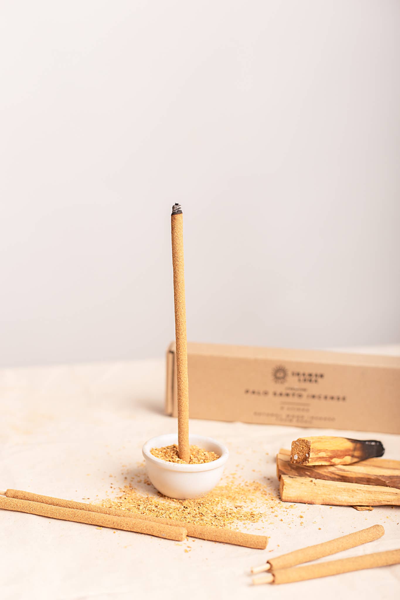 Zoe Artcrafts Corp. – Engroshandel Røgelse – Røgelsespinde af Palo Santo fra Peru, 1 stk. naturlig røgelse til rensning2