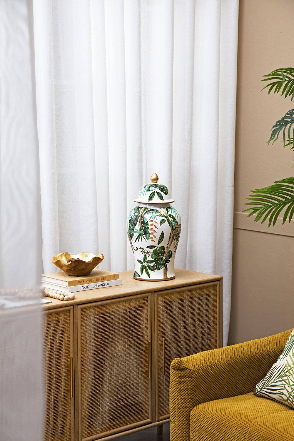 A&B Home Group Inc. - Wholesale Decorative Jar - D9.5x18" White and Green Leaf Pattern Ginger Jar7