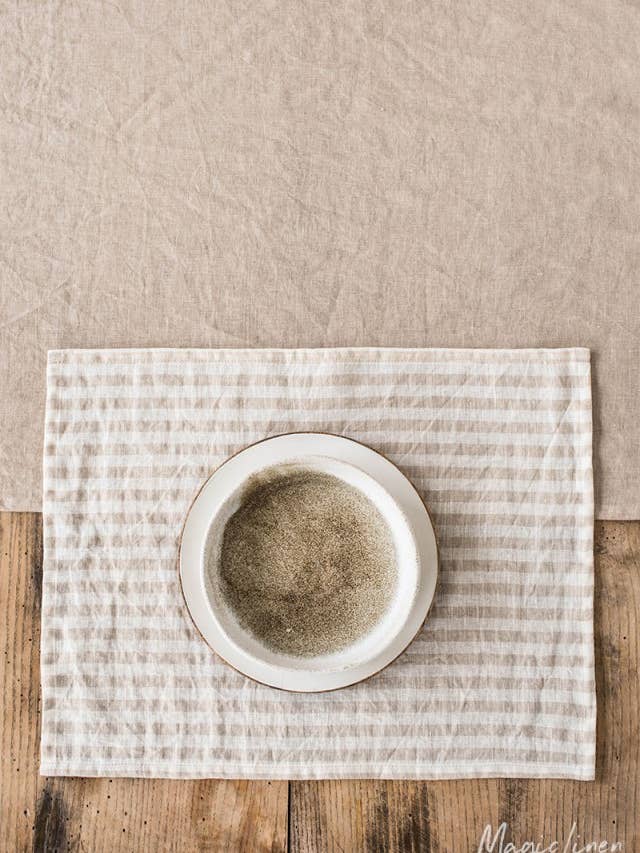 Linen placemat set of 2 in various colors for wholesale by MagicLinen (We handle U.S. import procedures for you)