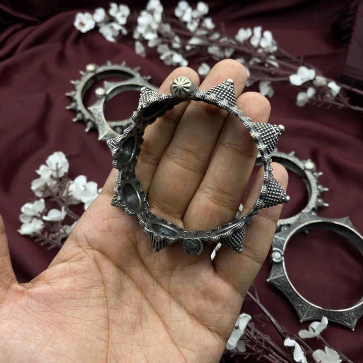 Quirky Fashions - Wholesale Jewellery set - Set Of 5 Oxidised Silver Indian Tribal Kada Bangles3