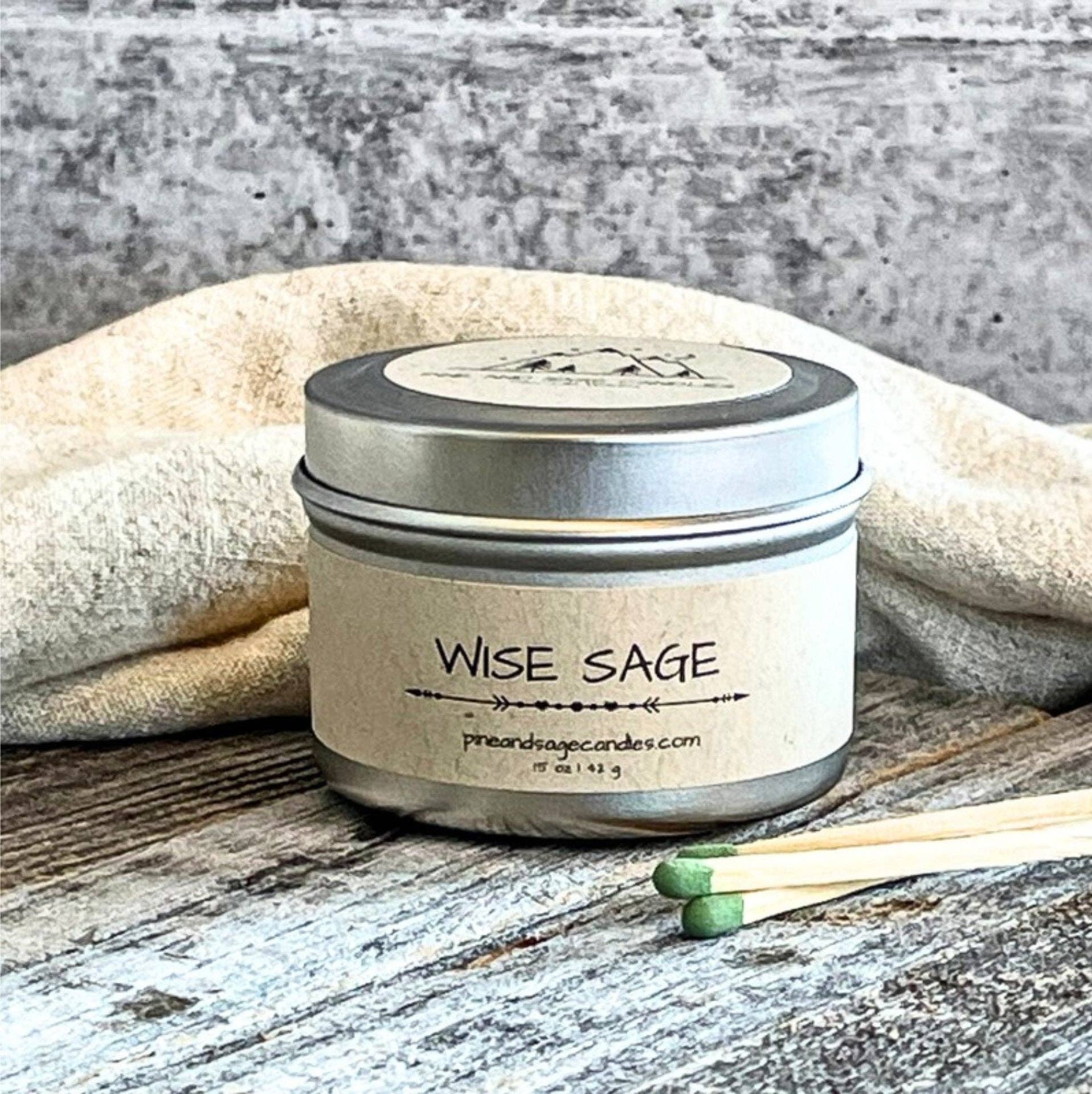 Pine and Sage Candles - Vente Bougies de voyage - Sage Sage - Bougie en boîte noire mate de 170 g0