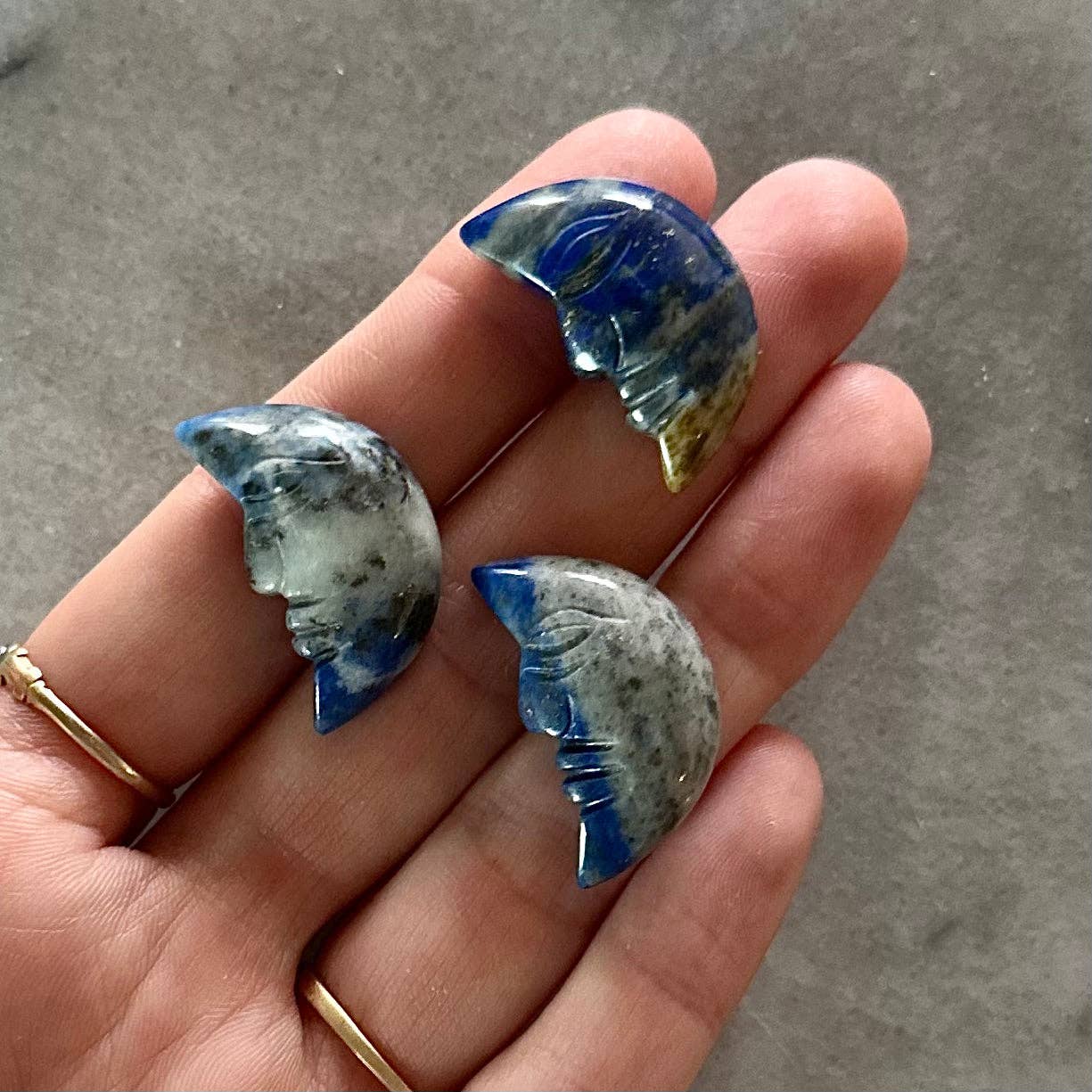 Pebble House - Wholesale Spiritual Stone/Crystal - Lapis Lazuli Moon Face (Crystals & Stones)2